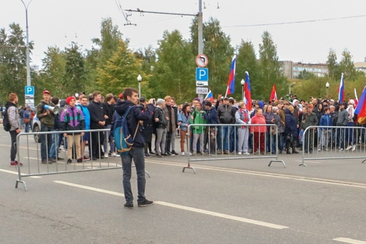 Владислав Аскариди на протестной акции