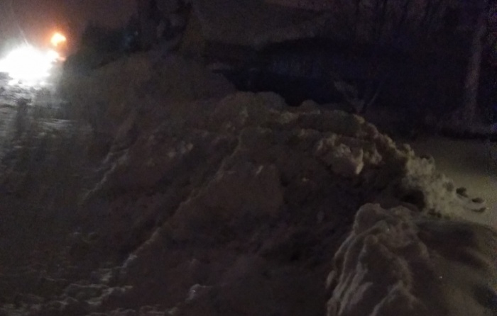 Последствия уборки снега в частном секторе в Дзержинском районе Последствия уборки снега в частном секторе в Дзержинском районе