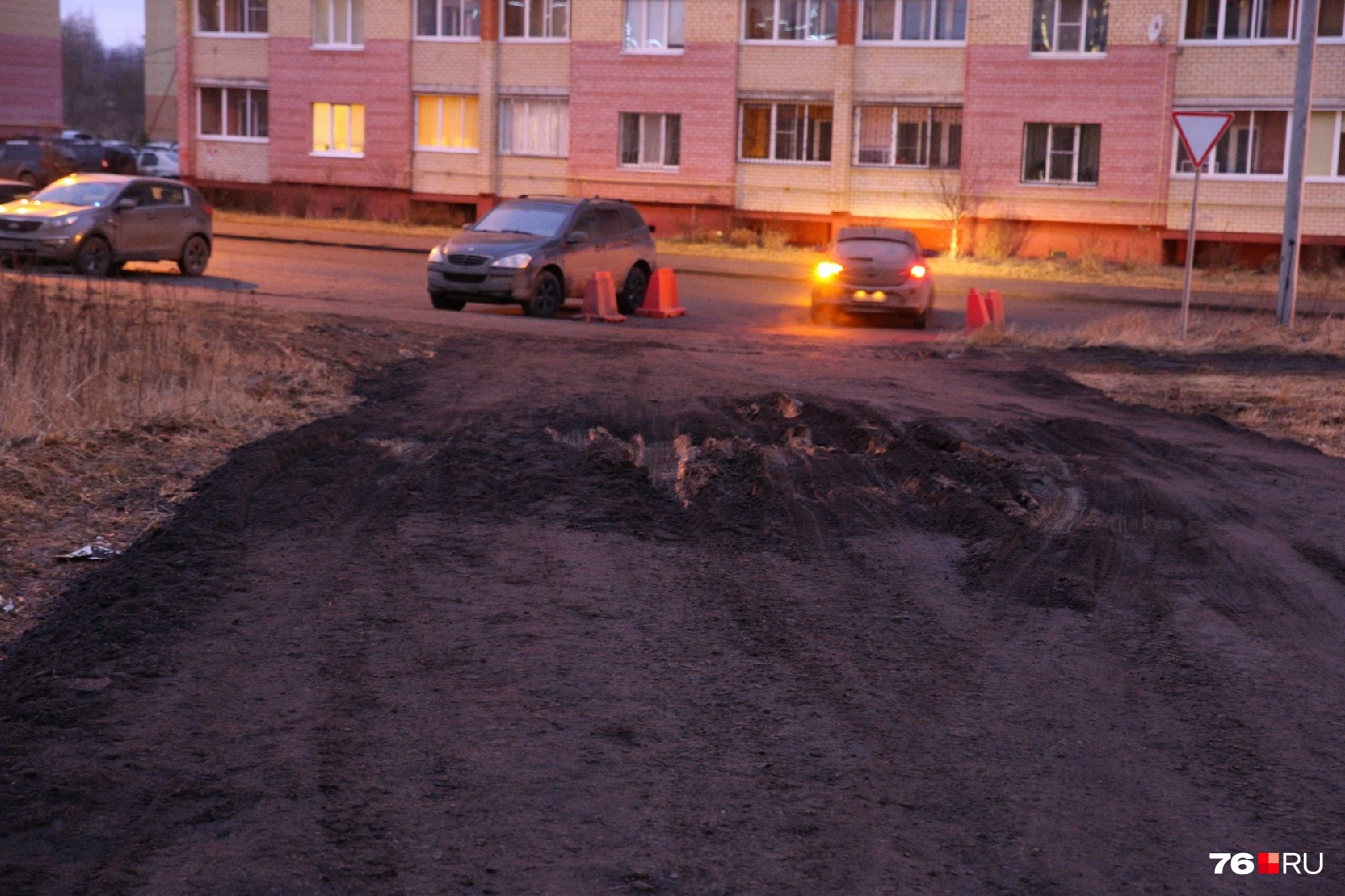 Объездные дороги больше похожи на трассу для внедорожников Объездные дороги больше похожи на трассу для внедорожников