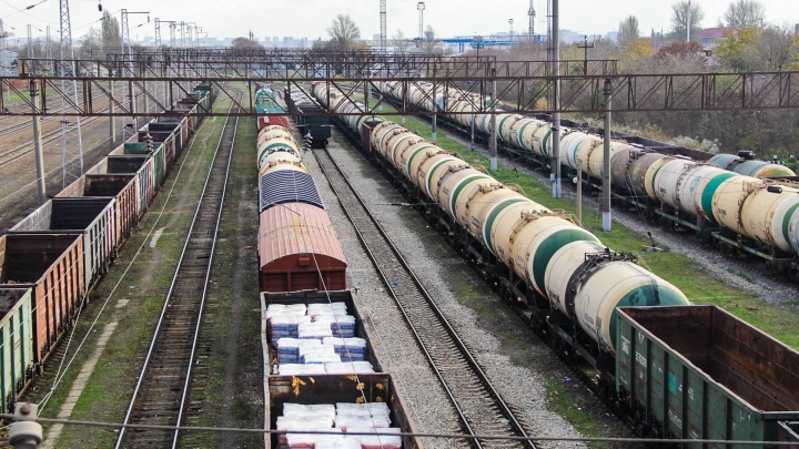 За одну ночь в Ростовской области на железной дороге погибли два человека