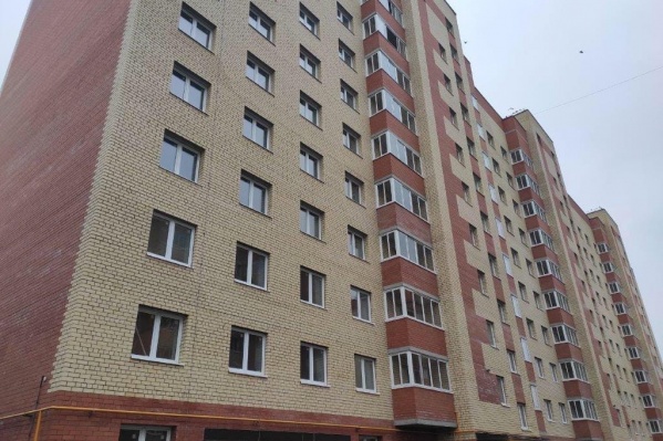 Многоэтажку начали строить ещё в 2016-м, но процесс затянулся Многоэтажку начали строить ещё в 2016-м, но процесс затянулся