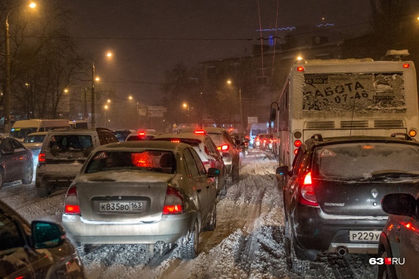 На некоторых улицах скорость потока составляет всего 2 километра в час На некоторых улицах скорость потока составляет всего 2 километра в час