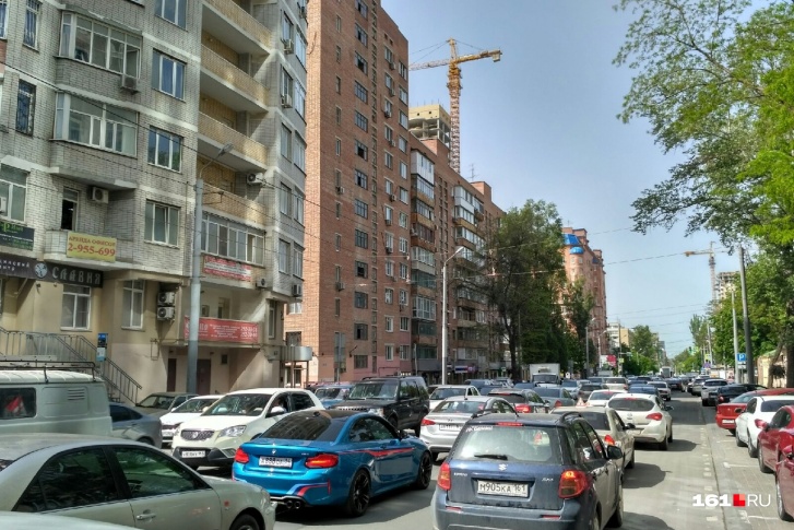 К пробкам ростовчанам не привыкать К пробкам ростовчанам не привыкать