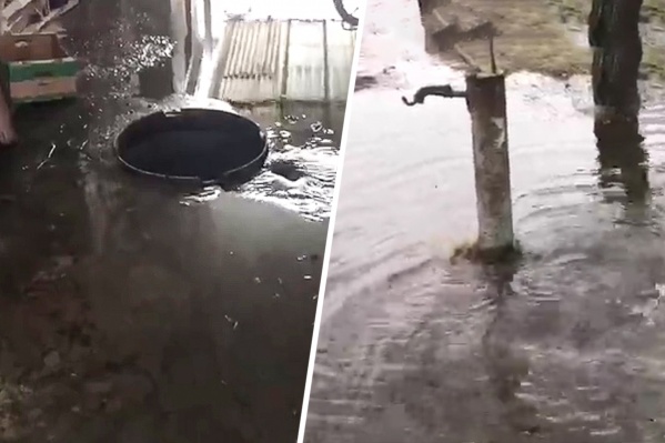 Вода затопила часть улицы Вода затопила часть улицы