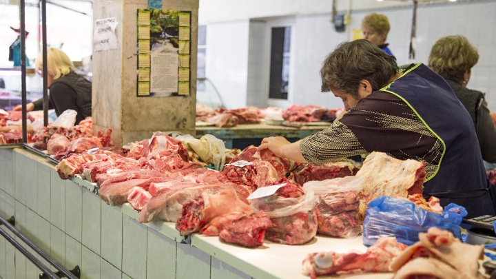 На ярославском рынке нашли множество нарушений при продаже мяса