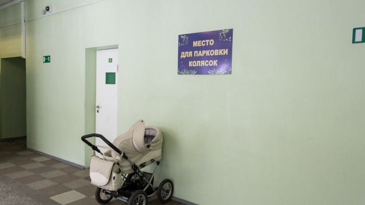 Видео: медсестра одной из новосибирских больниц жестоко обращается с младенцем-отказником