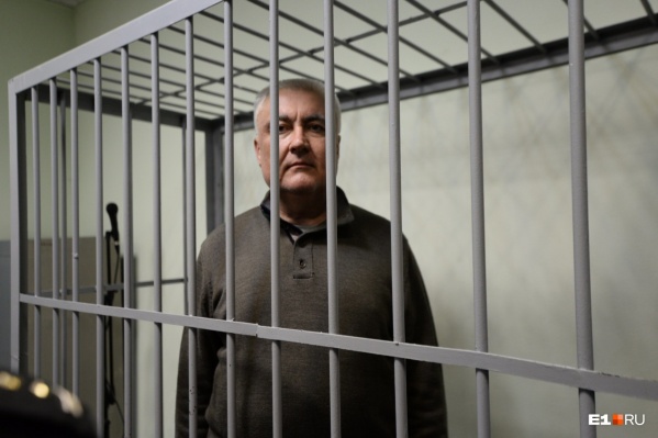 Если до 21 июня Миронов выплатит 5 миллионов, его выпустят из-под домашнего ареста Если до 21 июня Миронов выплатит 5 миллионов, его выпустят из-под домашнего ареста