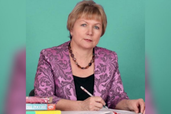Директор школы Галина Баева написала заявление об увольнении Директор школы Галина Баева написала заявление об увольнении