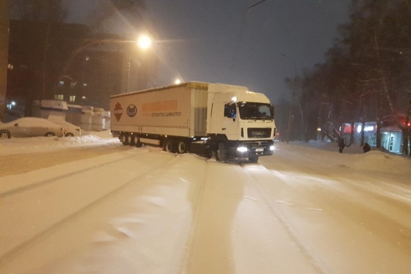 Сейчас пробки в Новосибирске оцениваются в максимальные 10 баллов Сейчас пробки в Новосибирске оцениваются в максимальные 10 баллов 