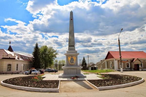 Обелиск крестьянам, погибшим от рук чешских легионеров, в Сергиевском районе Обелиск крестьянам, погибшим от рук чешских легионеров, в Сергиевском районе