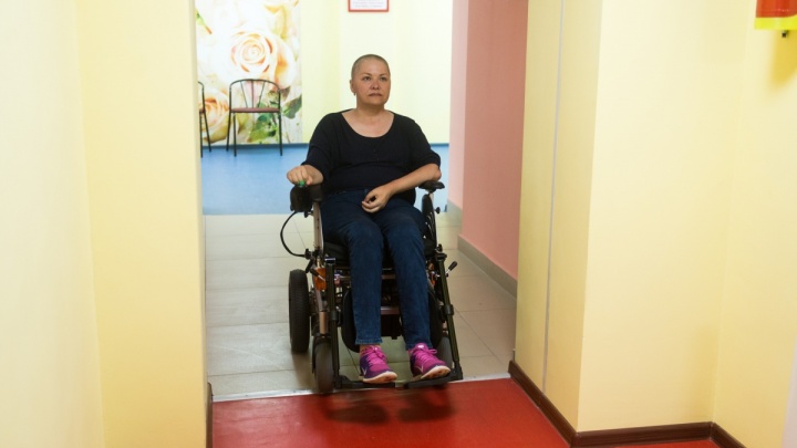 «Нас унижают»: парализованной екатеринбурженке полгода не платят пособие из-за потерянных документов