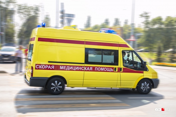С места происшествия пенсионера увезла скорая С места происшествия пенсионера увезла скорая