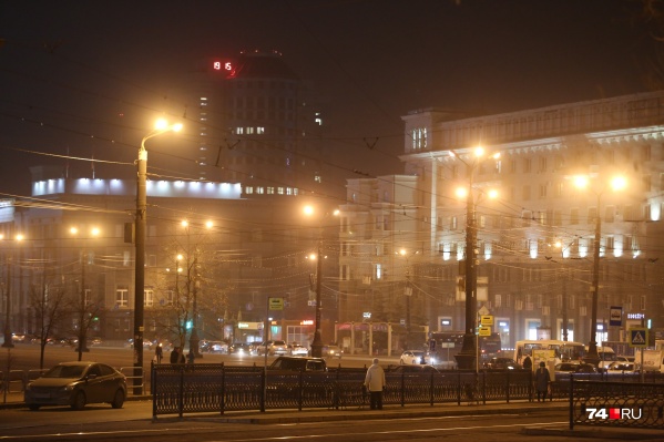 Накануне вечером даже в центре Челябинска было нечем дышать Накануне вечером даже в центре Челябинска было нечем дышать