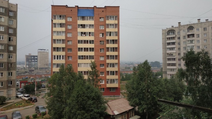 Из-за красноярских пожаров режим черного неба ввели в Кемерово. В Красноярске этого все еще избегают
