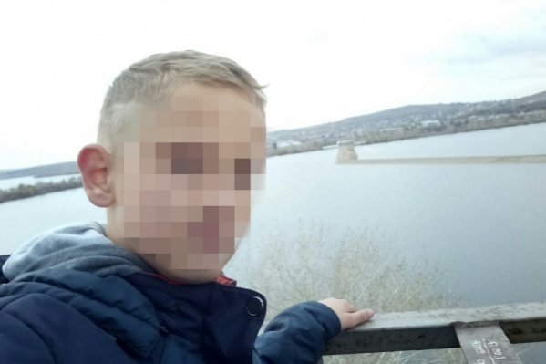 Перед тем как совершить суицид, мальчик опубликовал на своей странице опрос «Любите ли вы меня?» Чаще всего друзья школьника выбирали вариант ответа: «Фу-у-у, ты урод» Перед тем как совершить суицид, мальчик опубликовал на своей странице опрос «Любите ли вы меня?» Чаще всего друзья школьника выбирали вариант ответа: «Фу-у-у, ты урод»