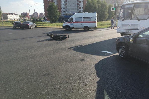Мотоциклист не успел среагировать Мотоциклист не успел среагировать