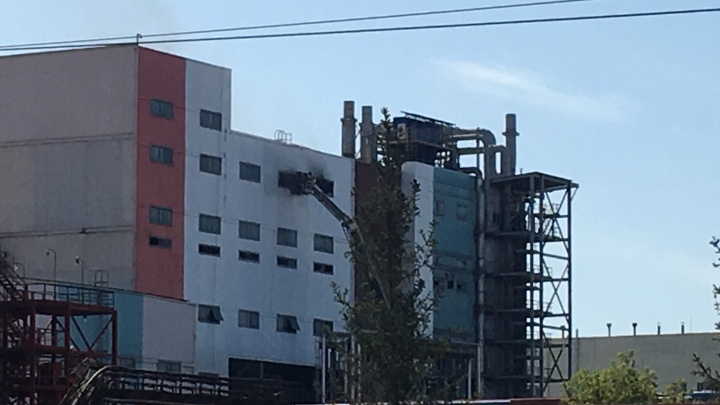 «Как бы химия какая не пыхнула»: на цинковом заводе в Челябинске произошёл пожар