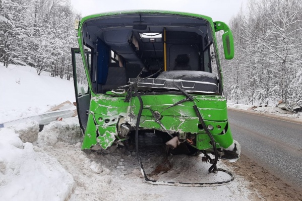 Автобус попал в серьезное ДТП 26 января Автобус попал в серьезное ДТП 26 января