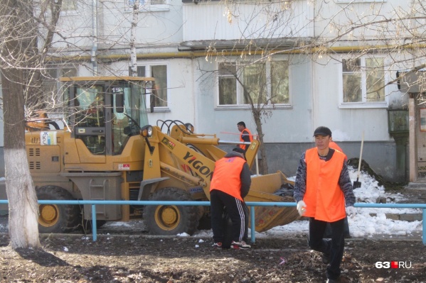 Городские территории очистят от бытовых отходов, опавших веток и листвы Городские территории очистят от бытовых отходов, опавших веток и листвы