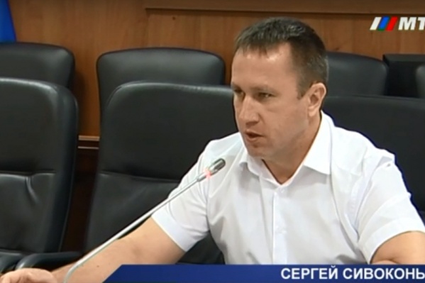 Долгие годы Сергей Сивоконь курировал подготовку к отопительному сезону и сферу ЖКХ Долгие годы Сергей Сивоконь курировал подготовку к отопительному сезону и сферу ЖКХ