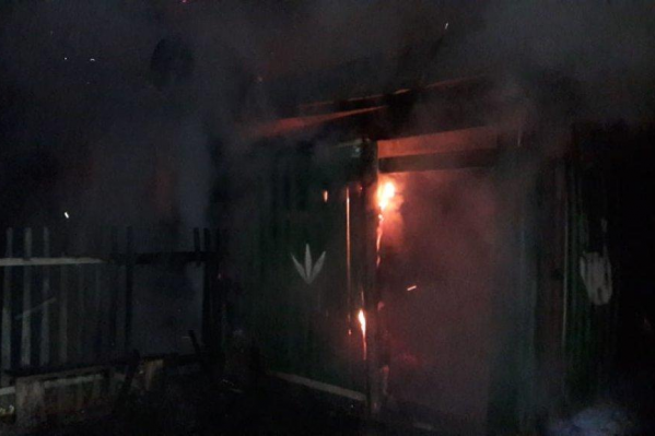 На тушение пожара спасателям потребовалось полчаса На тушение пожара спасателям потребовалось полчаса