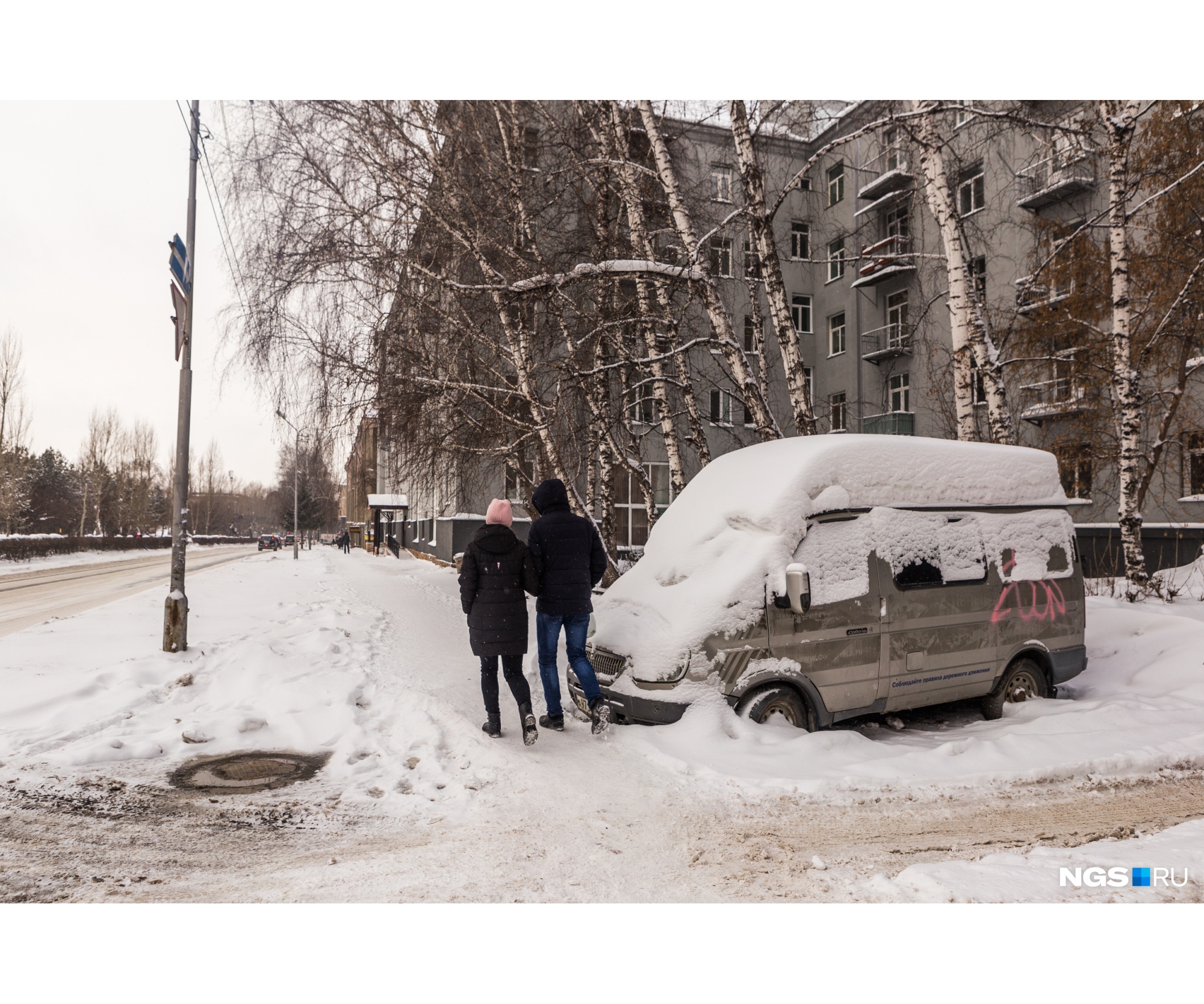 Микроавтобус на Пархоменко Микроавтобус на Пархоменко