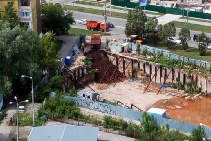 Строительная техника приехала на Солнечную Строительная техника приехала на Солнечную