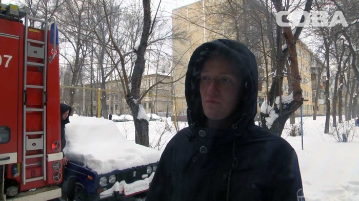Никита Галанов вынес ребенка из квартиры Никита Галанов вынес ребенка из квартиры