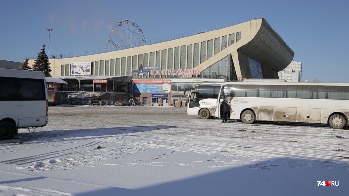 Ещё в 2011 году жители высказывались против организации автовокзала возле Дворца спорта «Юность» Ещё в 2011 году жители высказывались против организации автовокзала возле Дворца спорта «Юность»
