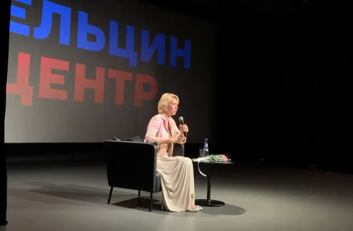 Татьяна Лазарева на встрече с поклонниками в Ельцин-центре Татьяна Лазарева на встрече с поклонниками в Ельцин-центре