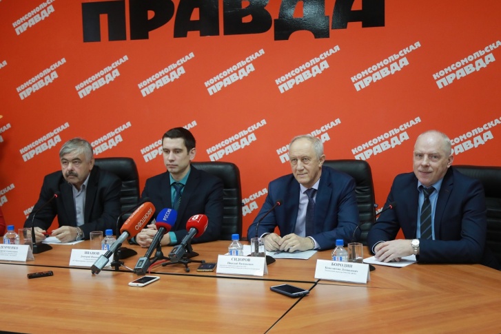 Представители городской администрации, Красноярской теплотранспортной компании, СГК и управляющей компании ЖСК встретились с журналистами