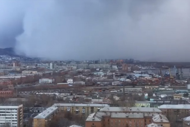Как метель и вьюга захватывают Красноярск Как метель и вьюга захватывают Красноярск