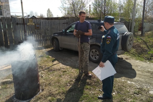 Пока действовал противопожарный режим, разводить костры нельзя было даже на собственных участках Пока действовал противопожарный режим, разводить костры нельзя было даже на собственных участках