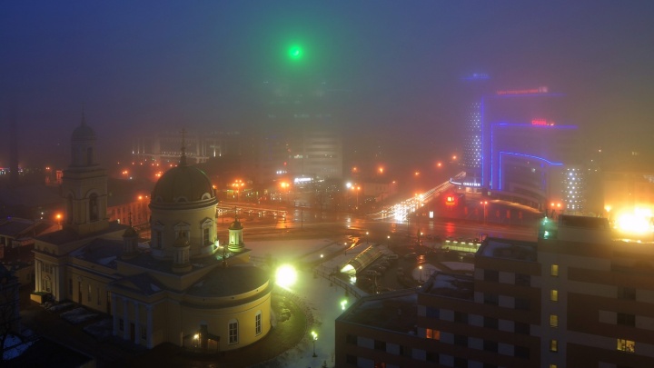 Невидимый Екатеринбург: город поглотил воскресный туман