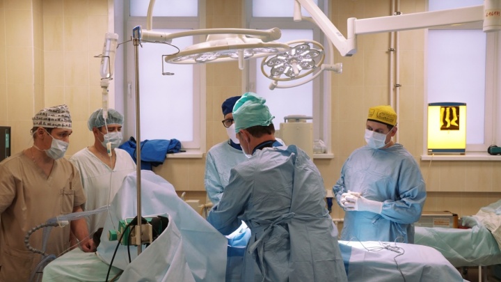 Впервые в России: нижегородские медики прооперировали мальчика с врожденным переломом