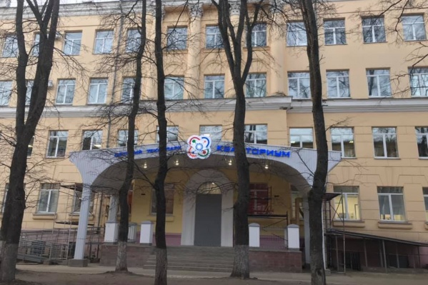 На первый взгляд, всё неплохо. Но если присмотреться На первый взгляд, всё неплохо. Но если присмотреться 