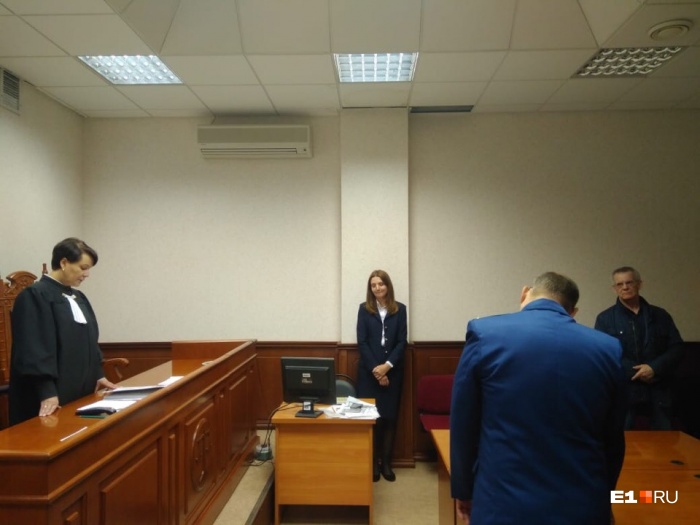 Подросток выслушал решение суда по видеосвязи Подросток выслушал решение суда по видеосвязи