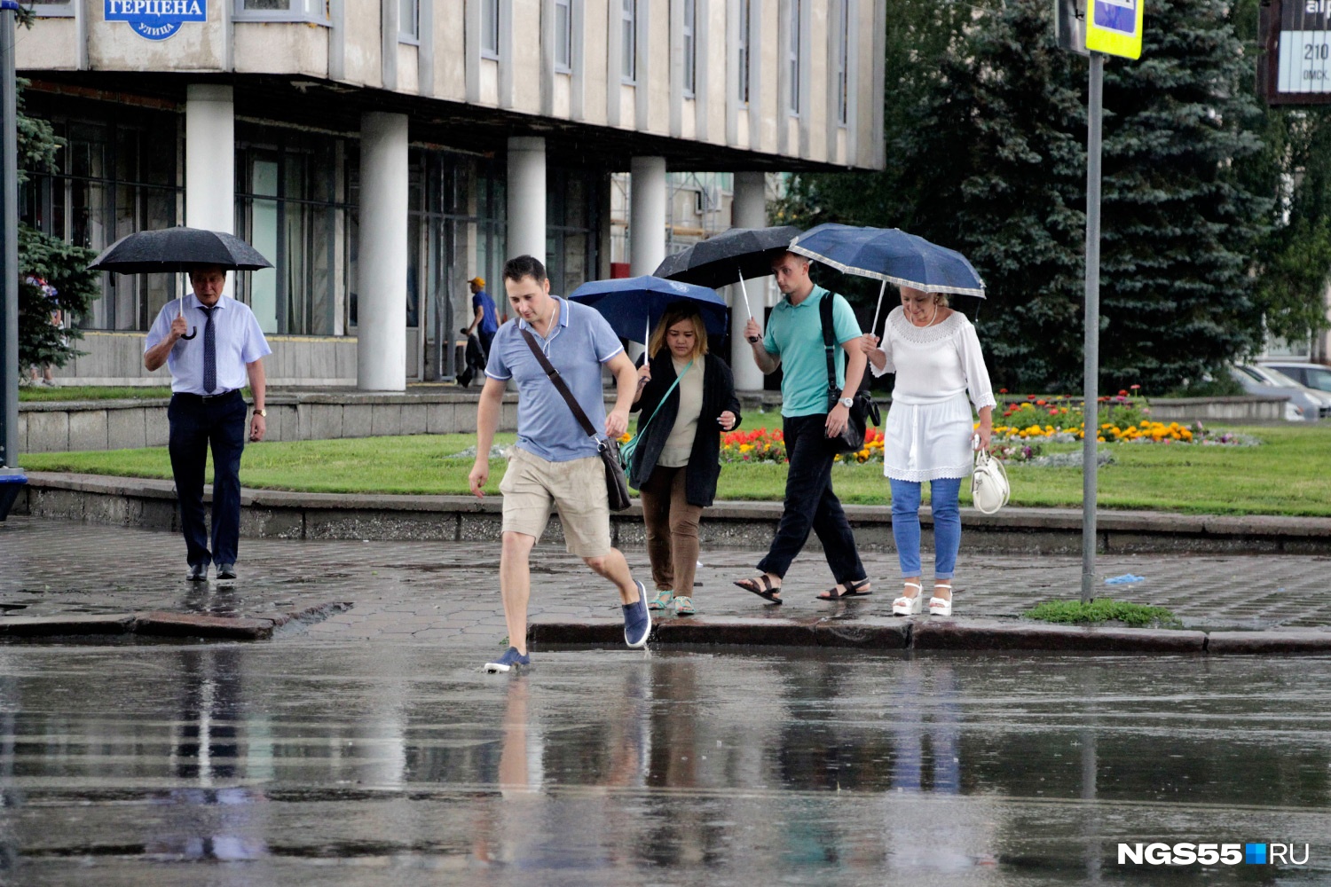 Омские синоптики спрогнозировали спад жары и дождь