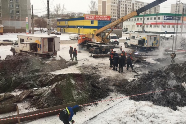 Коммунальщики уже устранили аварию, но чтобы трубы в квартирах нагрелись, должно пройти ещё немного времени Коммунальщики уже устранили аварию, но чтобы трубы в квартирах нагрелись, должно пройти ещё немного времени