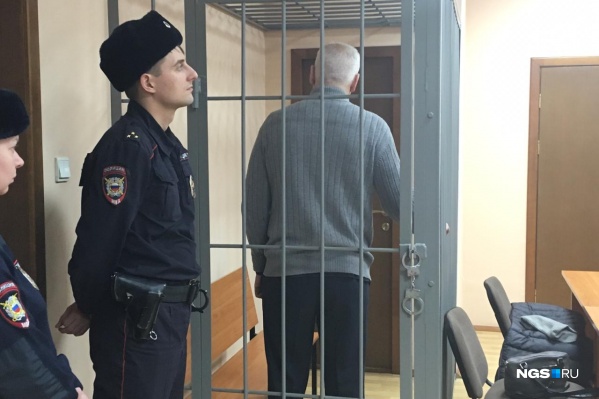 Юрий Лущенков в зале суда Юрий Лущенков в зале суда