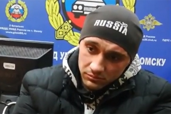 Во время допроса нарушитель смеялся и признавался, что у него не было водительских прав Во время допроса нарушитель смеялся и признавался, что у него не было водительских прав