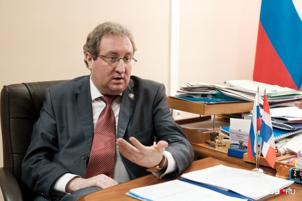 Омбудсмен считает, что в школе не должны нарушать конституционные права детей Омбудсмен считает, что в школе не должны нарушать конституционные права детей