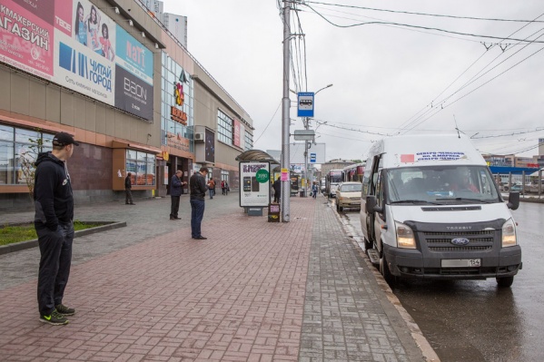 Водители пригородных маршруток агрессивно реагируют на городских пассажиров Водители пригородных маршруток агрессивно реагируют на городских пассажиров