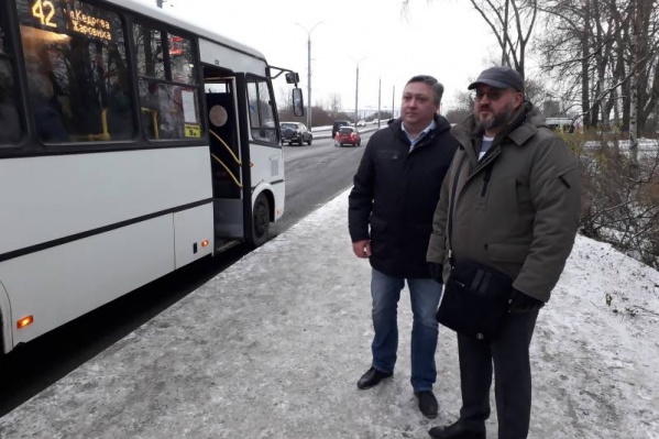 Точками наблюдения выбрали две автобусные остановки Точками наблюдения выбрали две автобусные остановки
