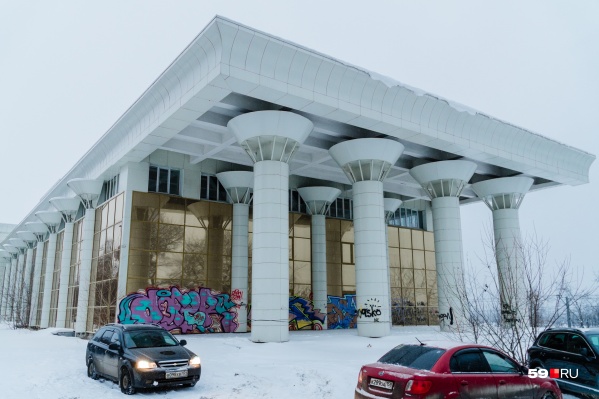 Дворец культуры построили в 1977 году Дворец культуры построили в 1977 году
