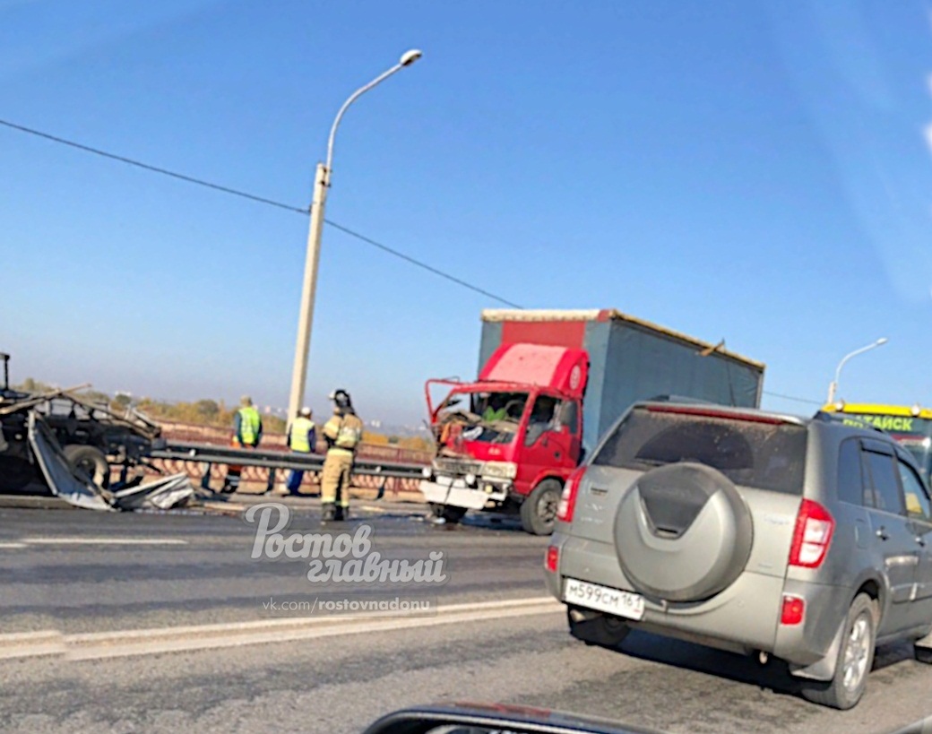 Есть жертвы: на трассе Ростов — Батайск грузовик сбил дорожных рабочих