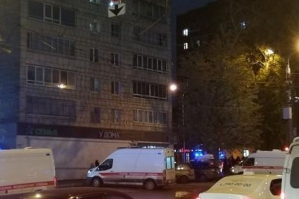 Дети переходили дорогу в районе пересечения Мира и Братьев Игнатовых Дети переходили дорогу в районе пересечения Мира и Братьев Игнатовых