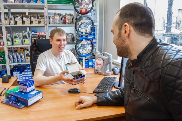 Специалисты советуют покупать автозапчасти только в проверенных местах Специалисты советуют покупать автозапчасти только в проверенных местах