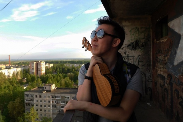 Парень выбрался живым из леса Парень выбрался живым из леса