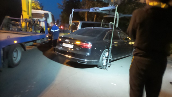 Полицейские нашли ВАЗ, на котором скрылись стрелки: все о нападении на Audi в центре Екатеринбурга